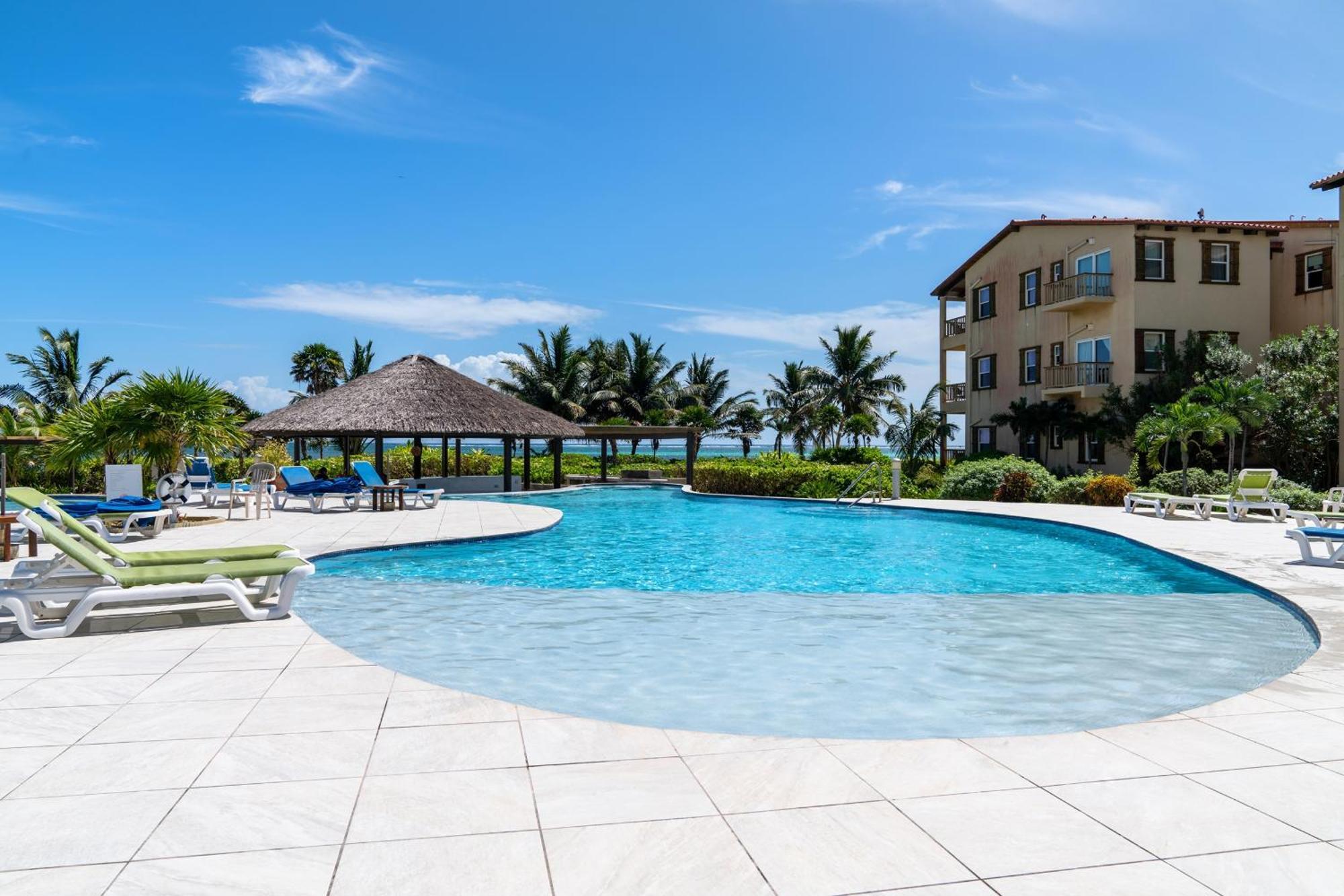 Residences At Barrier Reef 4C Oceanview 2 Bedroom By Stay Floreo San Pedro  Exterior photo